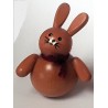 Hase gerade stehend braun mit rotem Schal Egermann 606 natur