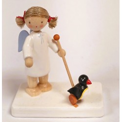 Werkstätten Flade Flachshaarengel mit Watschelpinguin Flade 61127