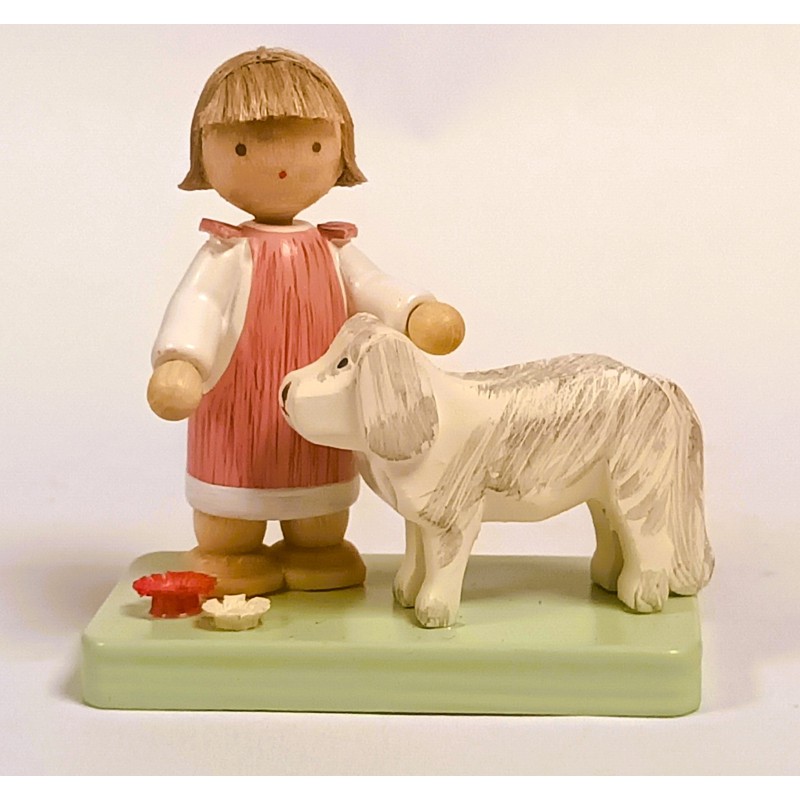 Werkstätten Flade Flachshaarkinder Mädchen mit großem Hund Flade 5151