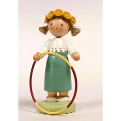 Werkstätten Flade Flachshaarkinder Mädchen mit Reifen Flade 5235