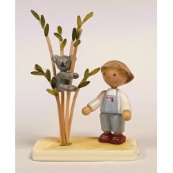 Werkstätten Flade Flachshaarkinder Junge mit Koala WWF Flade 5257